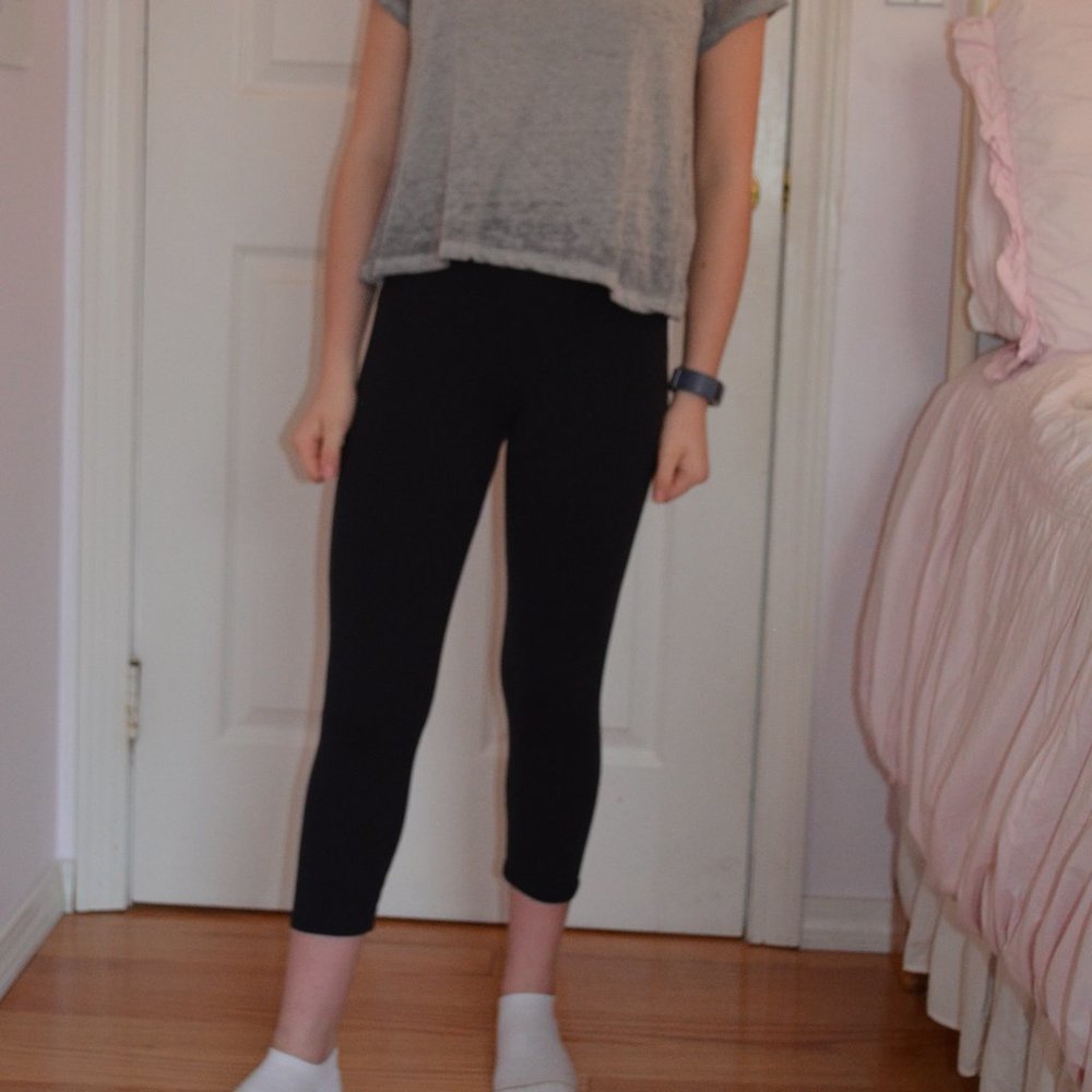 [Solow Sport] Black Cropped Leggings